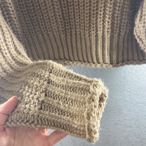 H&M Chunky Knit Turtleneck Boxy Sweater - Picture 11 of 16